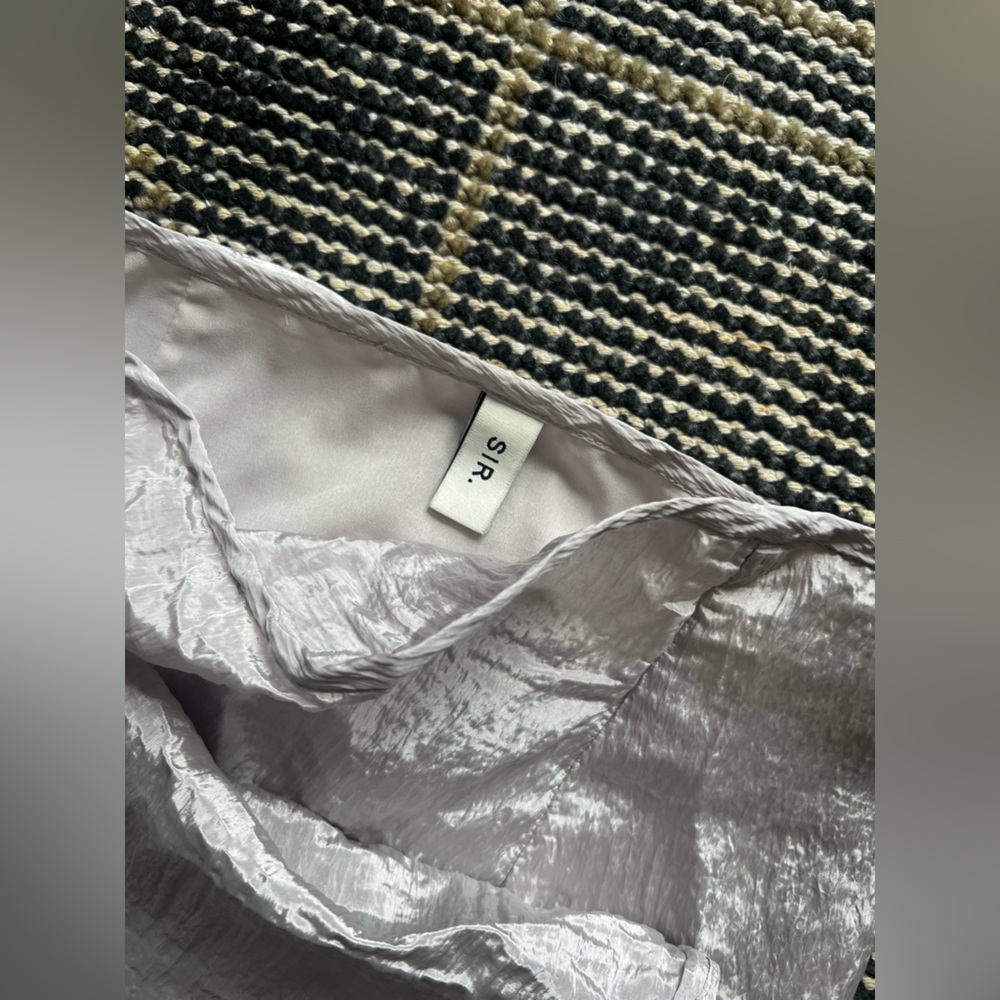 SIR. Moda Operandi Exclusive Silver Ligera Open Back Top & Crinkle Satin Skirt - Picture 14 of 16